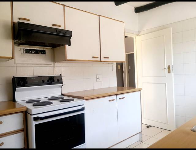 2 BEDROOM APARTMENT TO LET IN NIEUW MUCKLENEUK